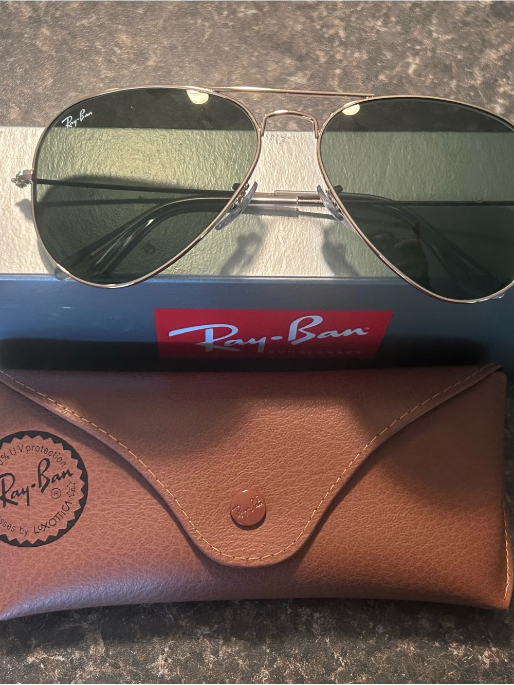 Ray-Ban Aviator Metal Sunglasses with Brown Case